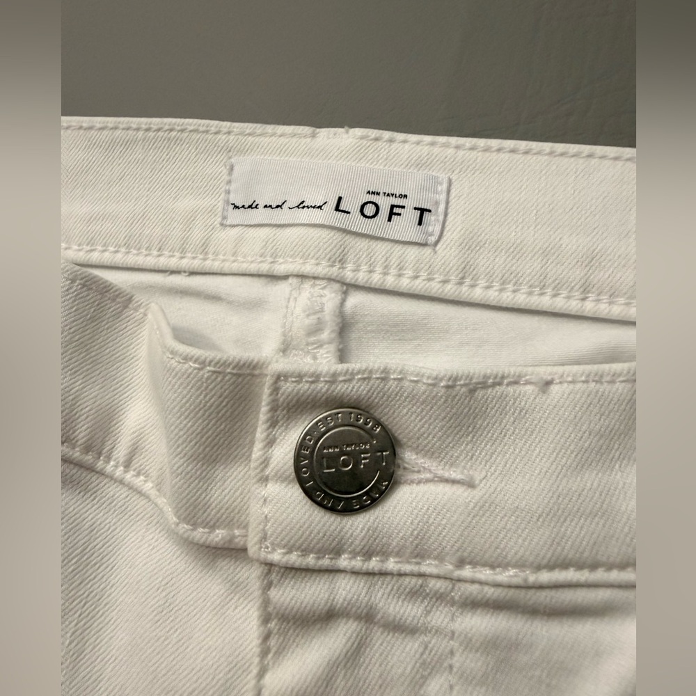 Ann Taylor LOFT Women's Size 28/6 White High Waist‎ Skinny Crop Ankle Jeans - Picture 3 of 7